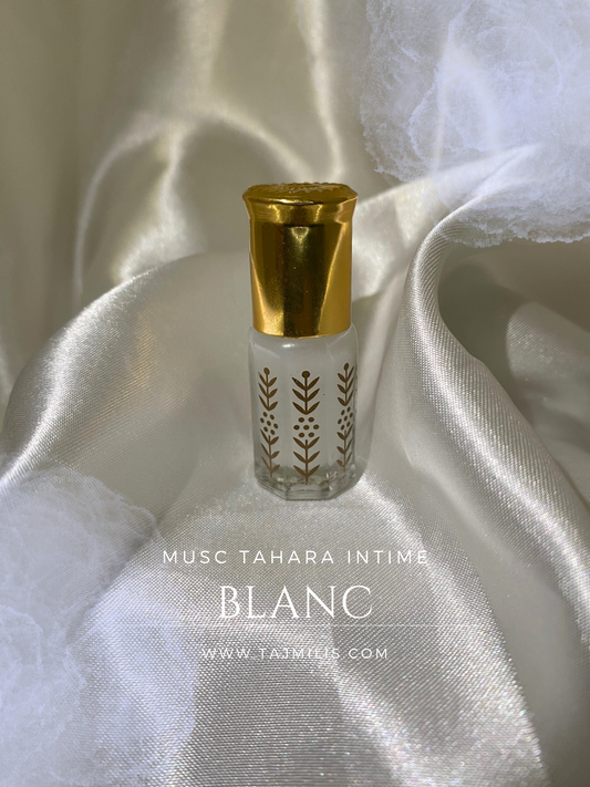 Musc intime blanc classique 

Le Musc Tahara Blanc Classique incarne l'essence même de l'élégance intemporelle. Cette fragrance exquise marie habilement des notes florales pures avec la douceur envoûtante du musc.