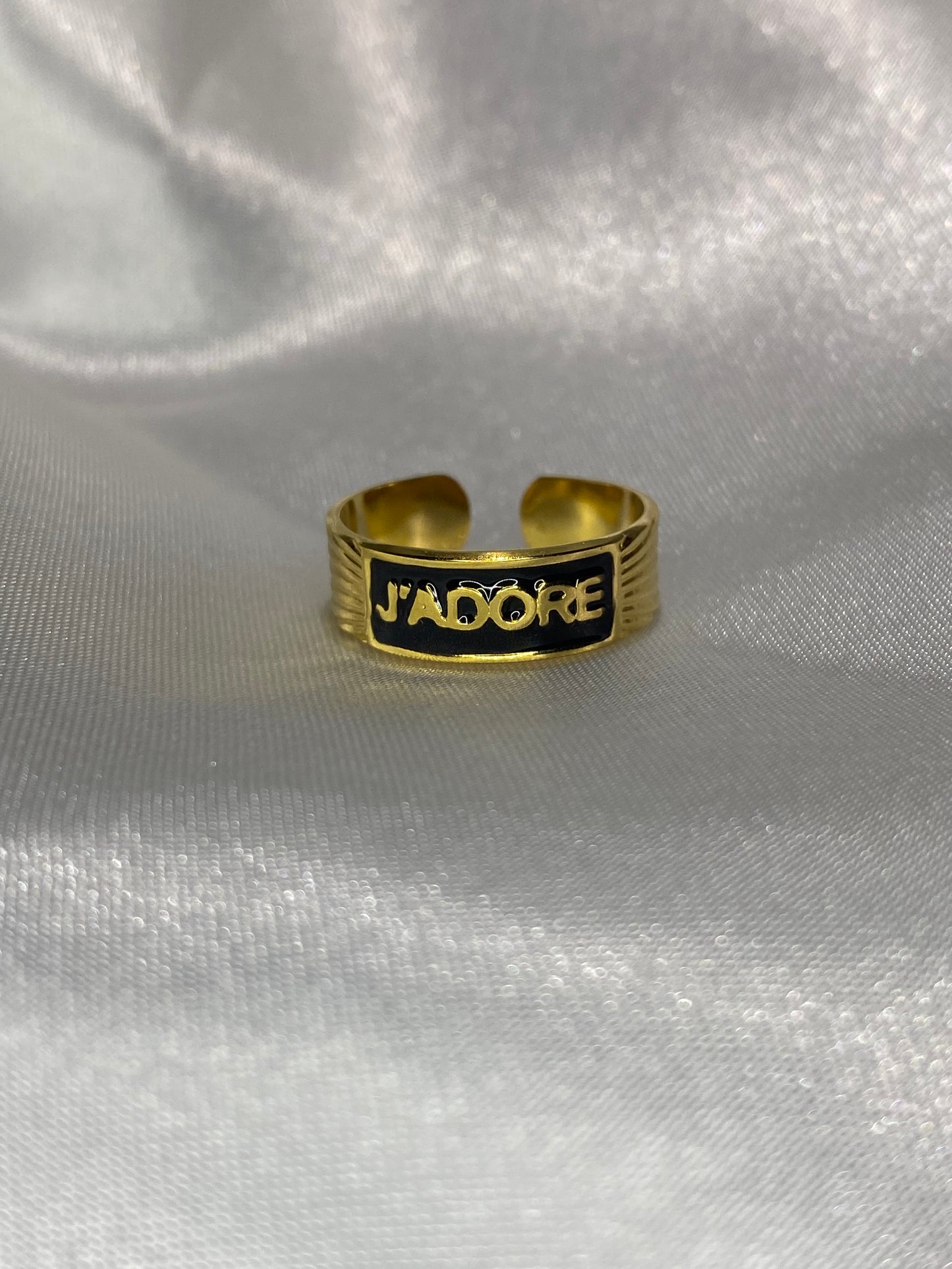 • Bague en acier inoxydable : Résistant à l'eau • Taille unique, bague ajustable. Bague J'adore