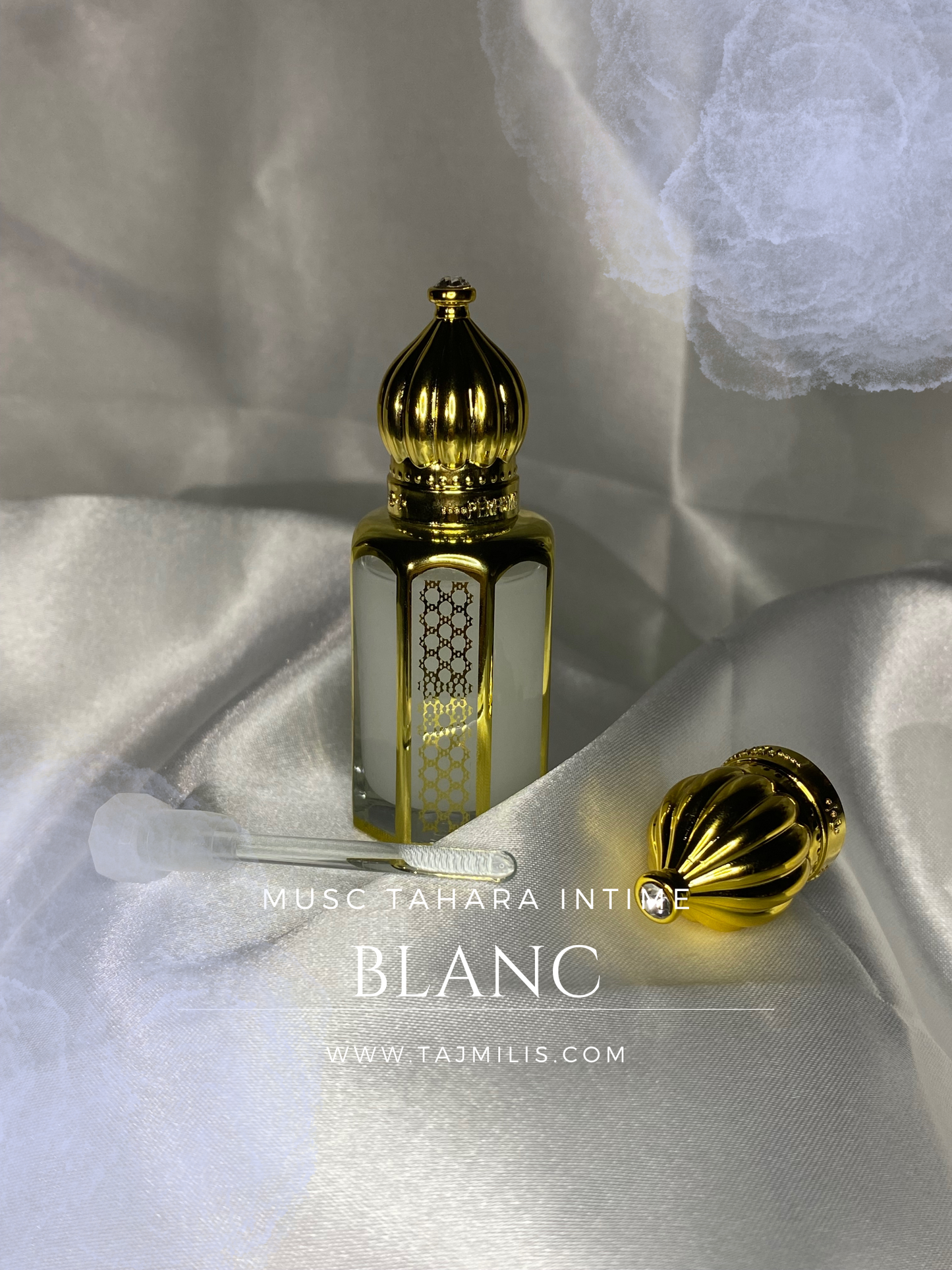 Musc intime blanc classique
Le Musc Tahara Blanc Classique incarne l'essence même de l'élégance intemporelle. Cette fragrance exquise marie habilement des notes florales pures avec la douceur envoûtante du musc.